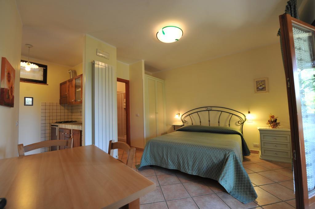 Casa Vacanze Patrizia Montefiore dellʼAso Værelse billede